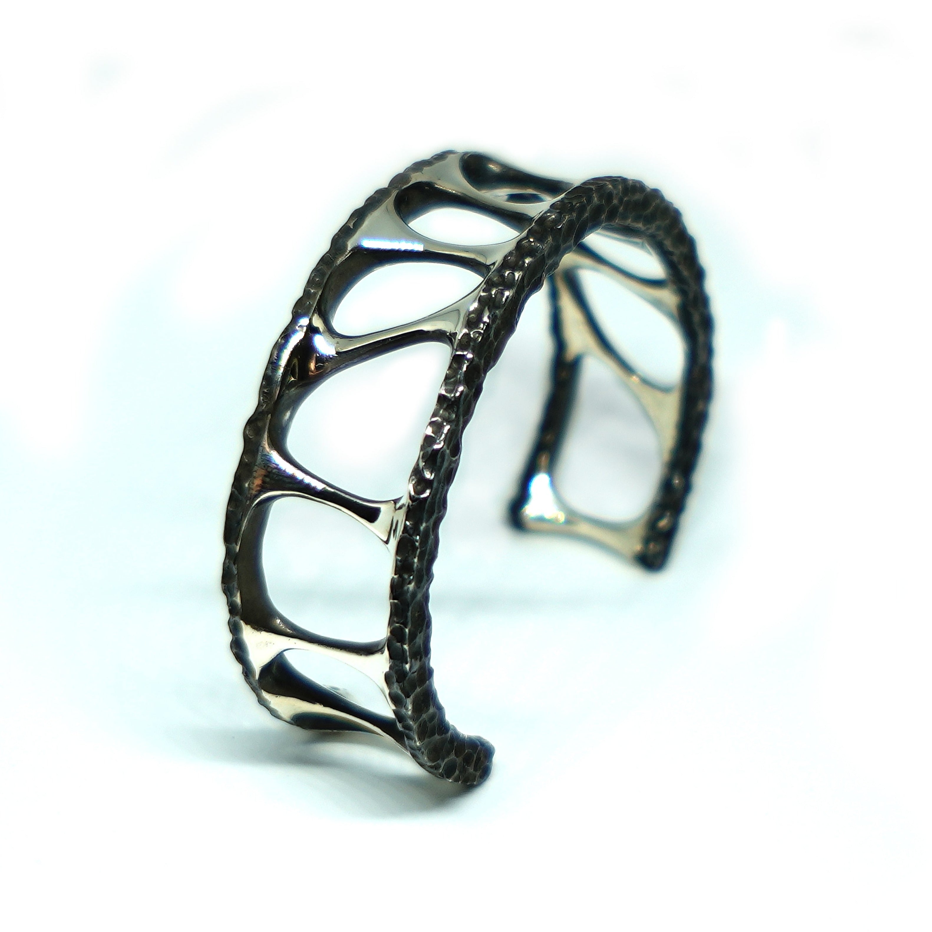 BR-22 Eternal - Thick sterling silver bracelet