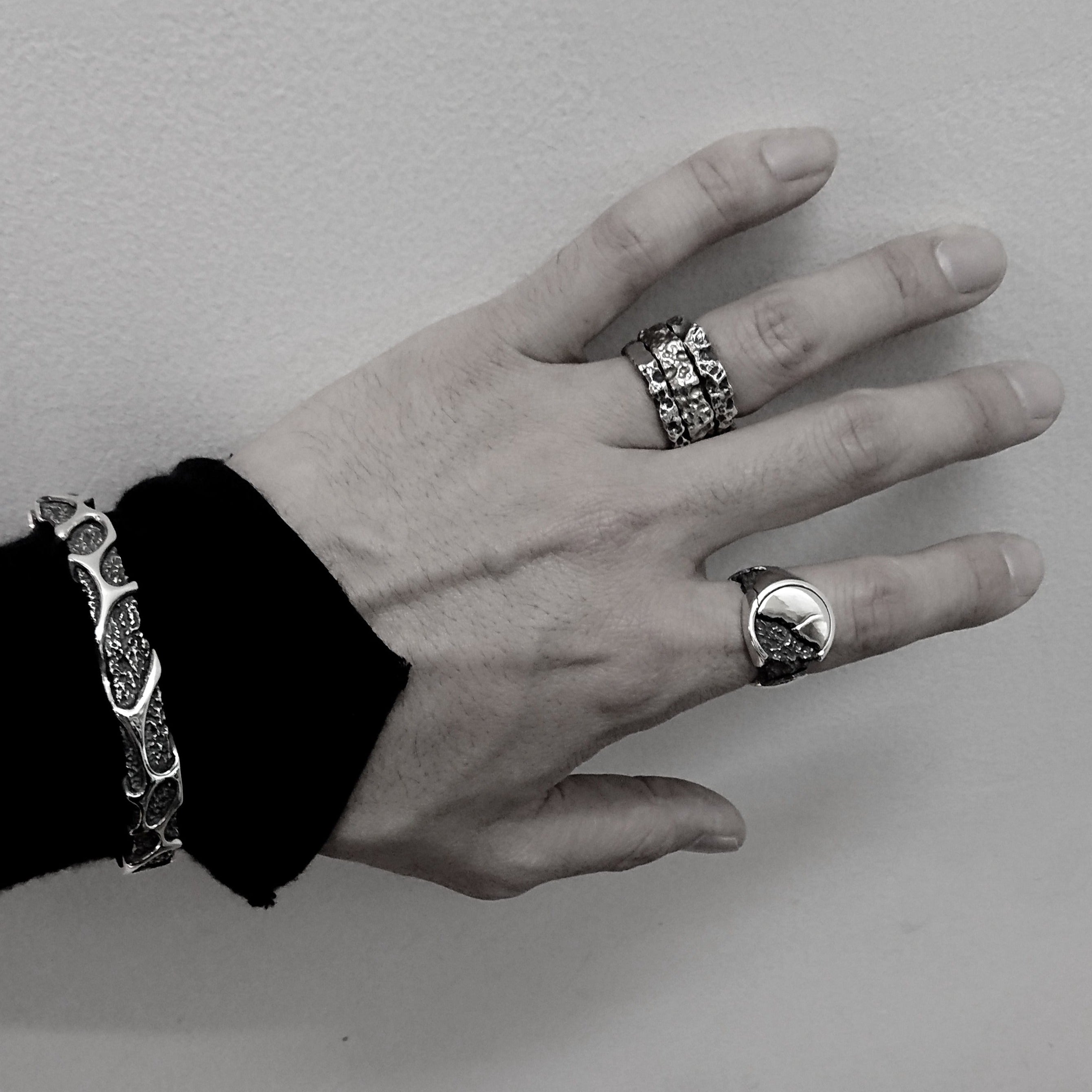 R-76 erosion - Round sterling silver signet ring