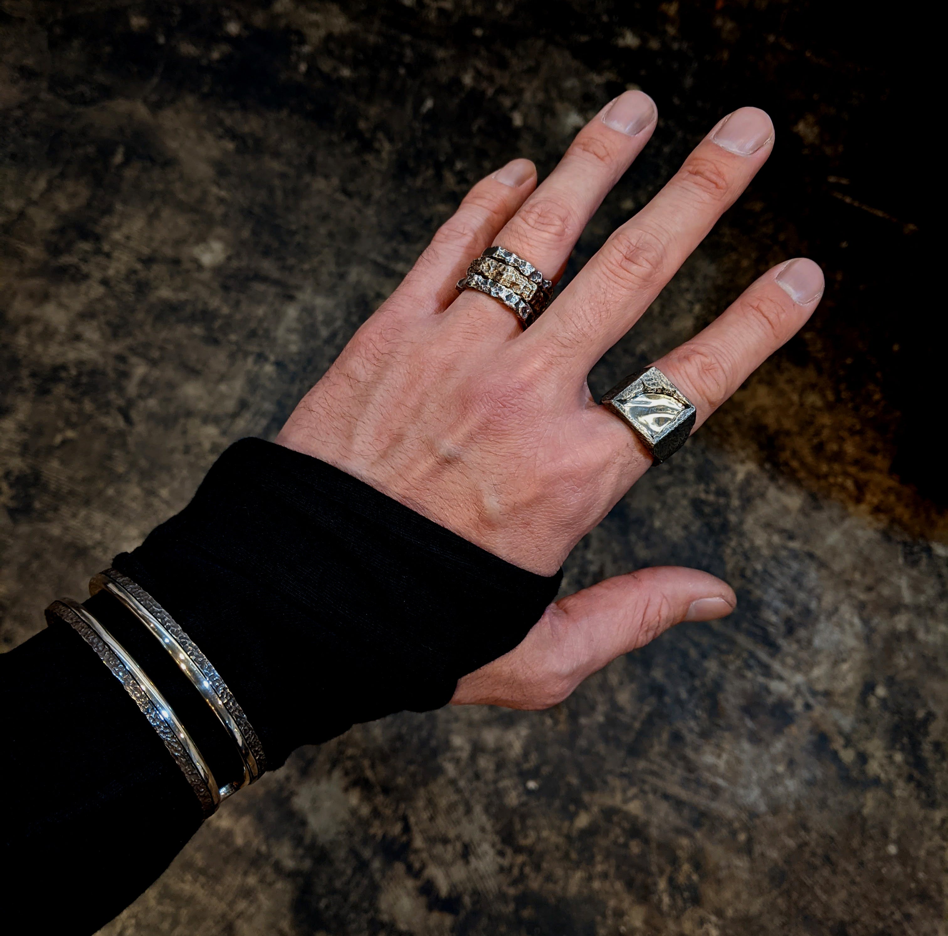 R-98 afterglow - Square sterling silver signet ring