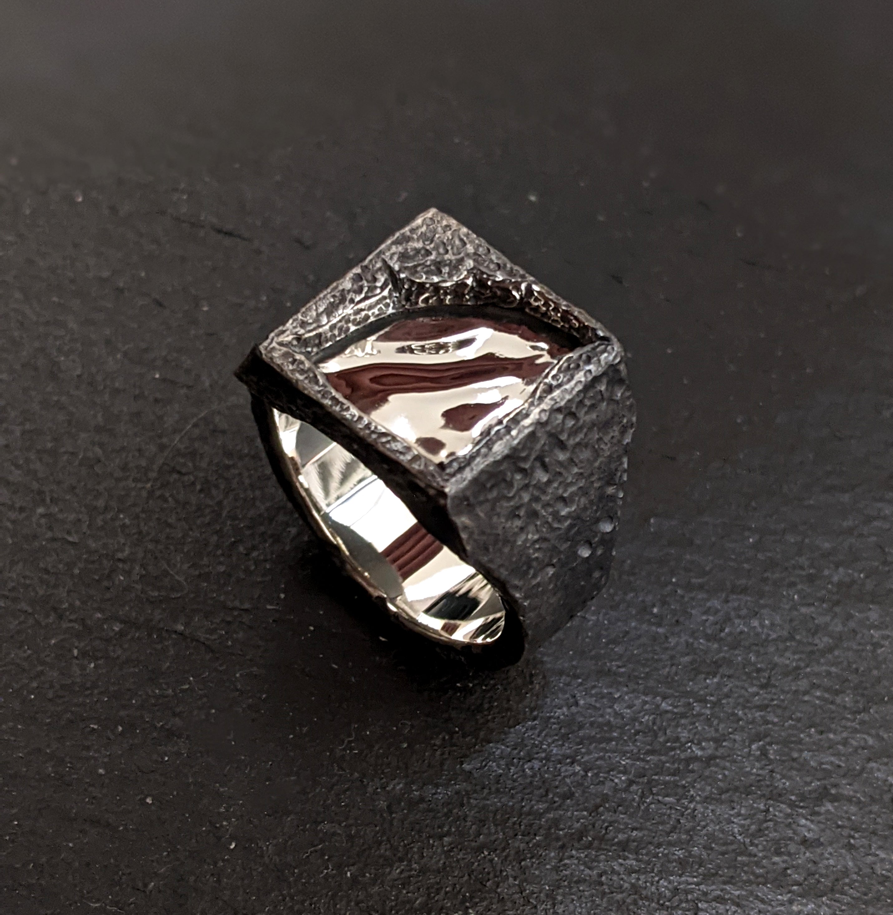 R-98 afterglow - Square sterling silver signet ring