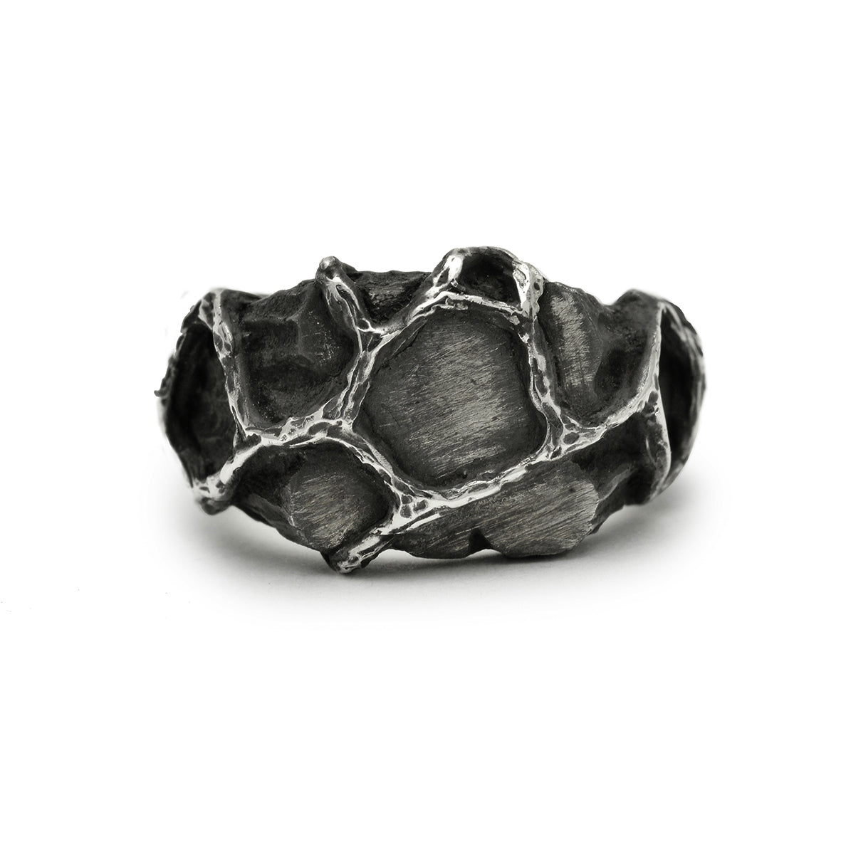 R-111 eiko- sterling silver ring