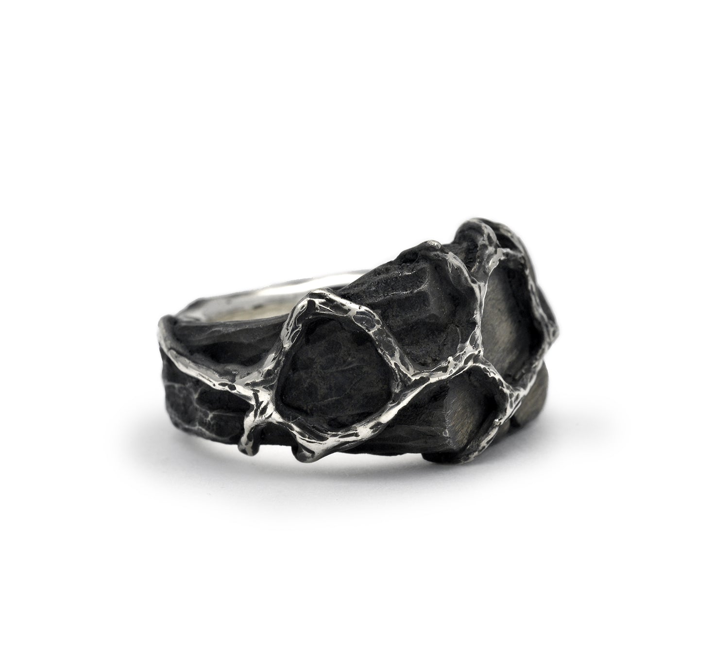 R-111 eiko- sterling silver ring