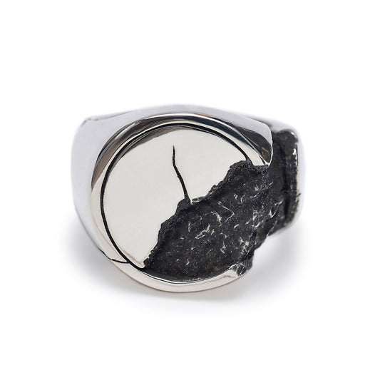 R-76 erosion - Round sterling silver signet ring